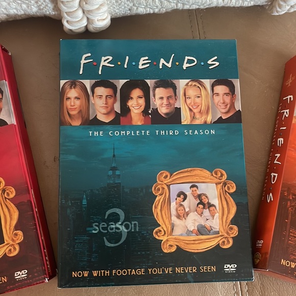 Friends set of four seasons like new! - Picture 4 of 5